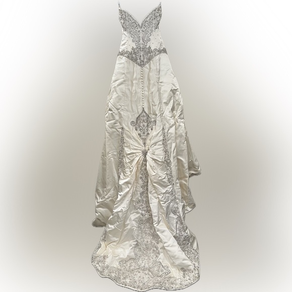 Platinum Priscilla of Boston Elegant Ivory Crystal Embellished Wedding Dress - Picture 7 of 15